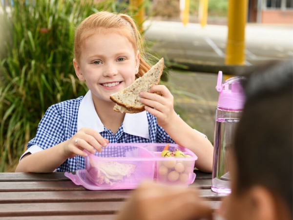 Brotdose für die Schule mit gesunden Leckereien füllen – Ideen und Tipps tricks für kinder jedes alters