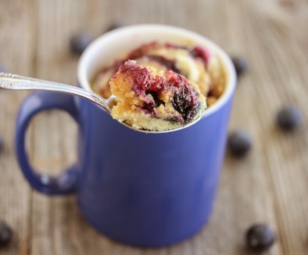 Fruchtige Herbst Dessert Ideen und Rezepte ohne Kürbis becherkuchen mikrowelle modern mug cake