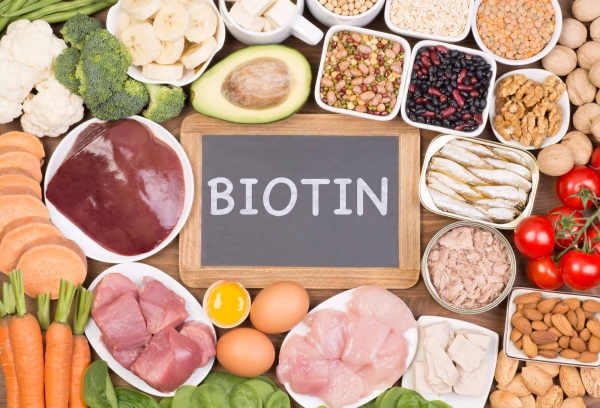 Haarausfall im Herbst – Was kann man dagegen tun biotin vitamin für mehr gesundheit