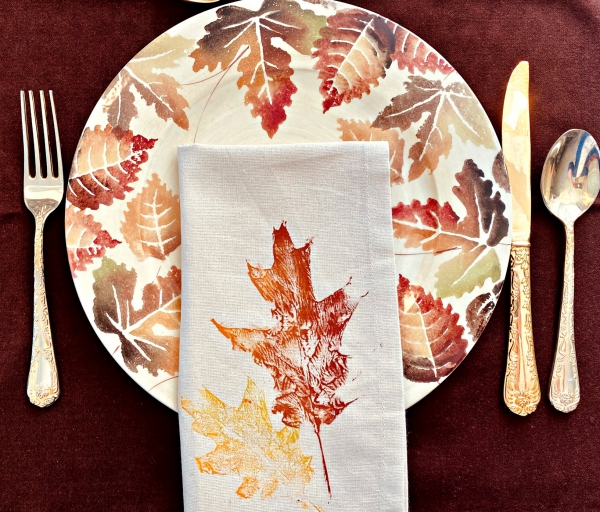 Herbstblätter basteln mit Kindern – Ideen und Anleitungen tischdeko servietten tücher
