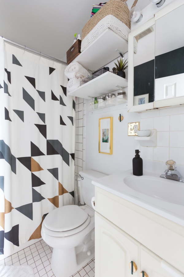 Tiny House Badezimmer Ideen für möglichst viel Stauplatz auf kleinem Raum klein badezimmer mit akzenten farbe