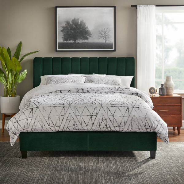 Das Polsterbett, seine Vor- und Nachteile fürs moderne Schlafzimmer samtig luxus bett schön dunkelgrün