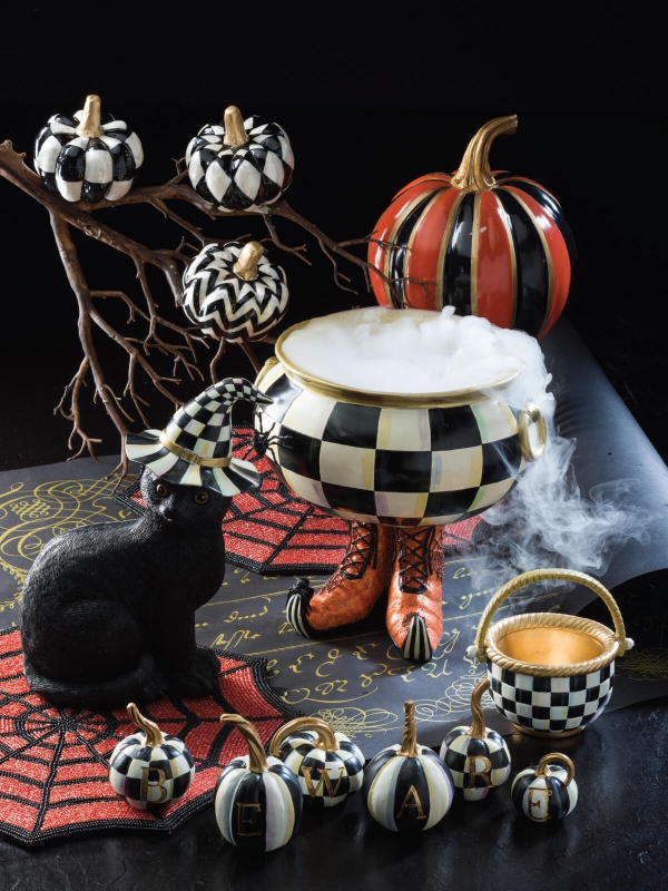 Halloween Bowle Rezeptideen für Ihre nächste Party halloween buffet deko schwarz weiß rot