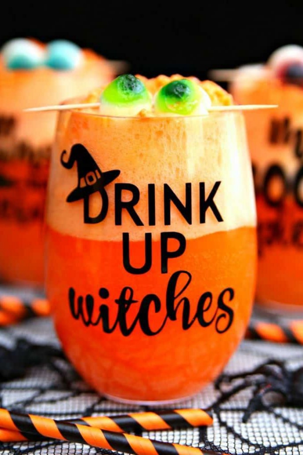 Halloween Bowle Rezeptideen für Ihre nächste Party orange bowle punsch hexen