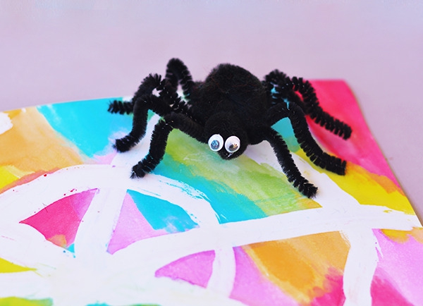 Spinnennetz basteln zu Halloween – 50 Ideen und 2 Anleitungen spinne wasserfarben bild niedlich