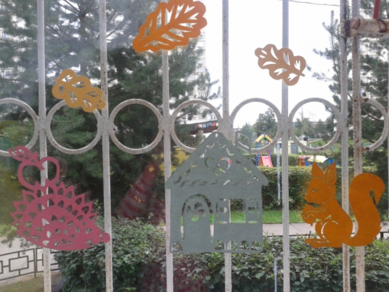 Unrschiedliche Dekoideen Herbst Fensterbilder