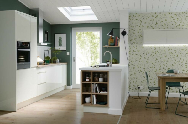 küche streichen farbideen moderne küche gestalten bereiche absondern weiße möbel grüne wandfarbe