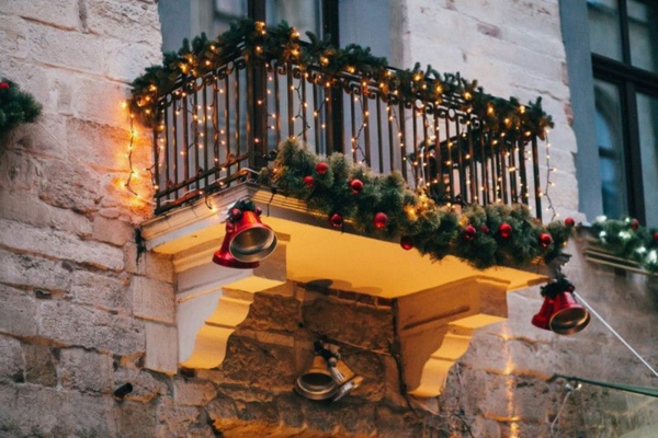 weihnachtlich dekorieren ausgefallene balkondeko stilvoll festlich