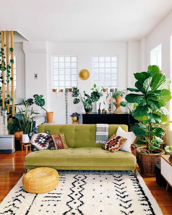 zimmer dekorieren ideen wohnzimmer dekoideen große pflanzen grünes sofa weiße wände