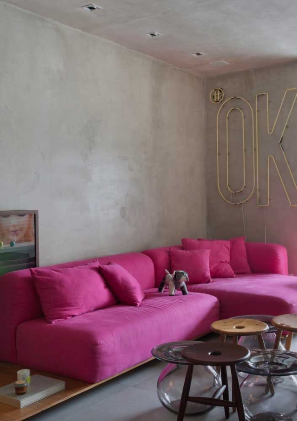 Dekoration in einem modernen Stil Rosa Sofa