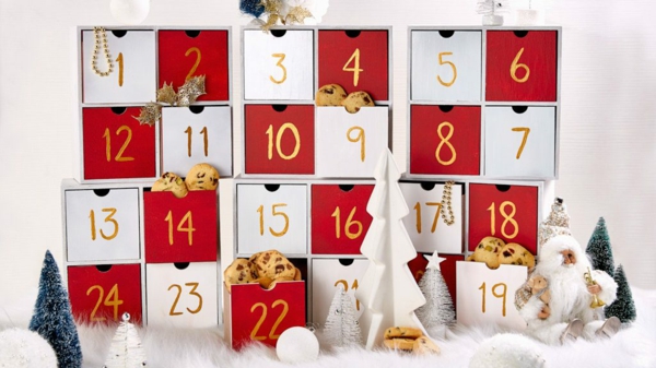 adventskalender füllen ideen adventkalender basteln weiß rot