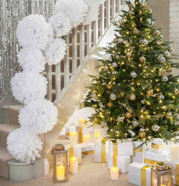 außergewöhnliche weihnachtsdeko selber machen treppenhaus festalich dekorieren