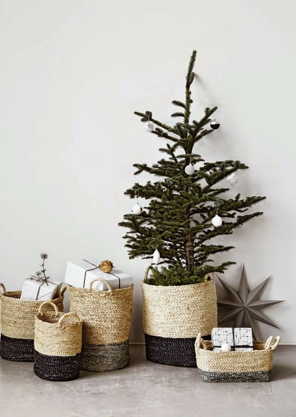 kleiner tannenbaum frische weihnachtsdeko zimmer dekorieren