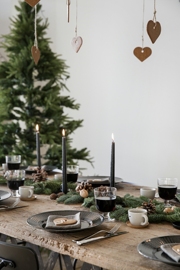 skandinavische weihnachtsdeko tischdeko hängedeko rustikale dekoideen