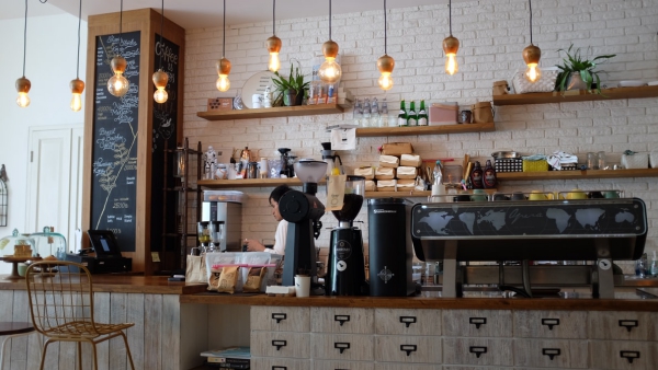Die perfecte Konditorei Café Einrichtung gestalten – Ideen und Tipps kaffee einrichtung design stilvoll