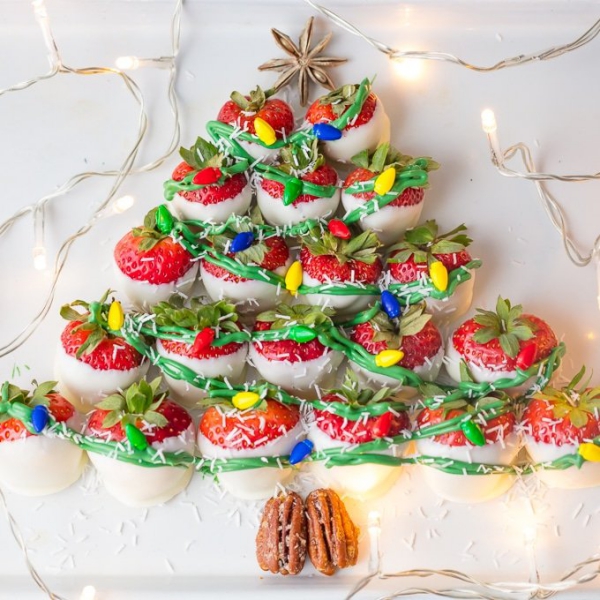 Weihnachtliche Vorspeise – festliche Rezeptideen für die ganze Familie erdbeeren vorspeise tannenbaum