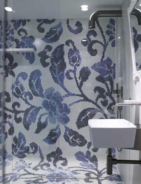 mosaikfliesen badezimmer cooles design florale muster