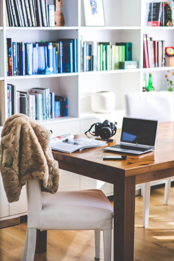 Das Zuhause für Telearbeit ausrüsten – Tipps für ein produktives Home-Office heimbüro einrichtung