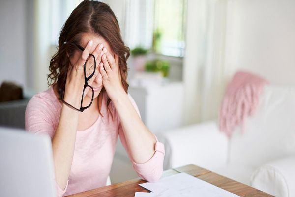 Den Stress unetr Kontrolle halten PMS Symptome
