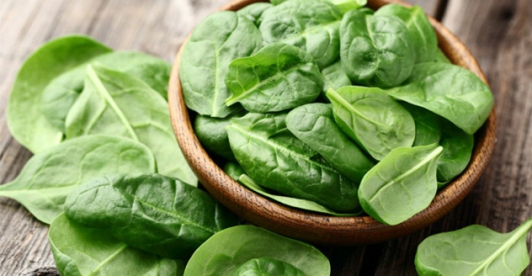 grünes gemüse spinat gesundheitliche vorteile