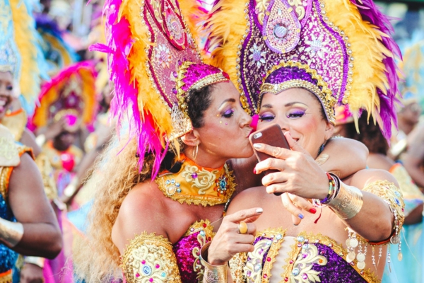 karneval bedeutung fröhlichkeit öffentliche karnevals