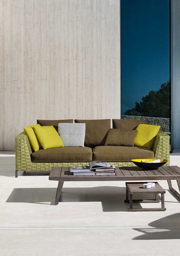 moderne helle wände grüne couch
