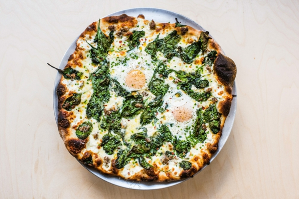 rezepte mit frischem spinat pizza eier spiant