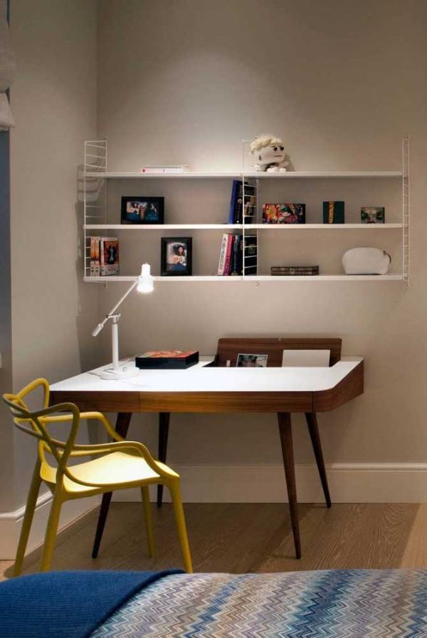 Designer Stuhl - ein Bürotisch