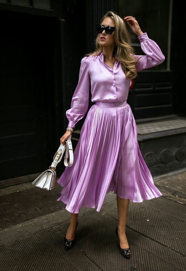 Strahlendes Lila Kleid Modetrends 2021