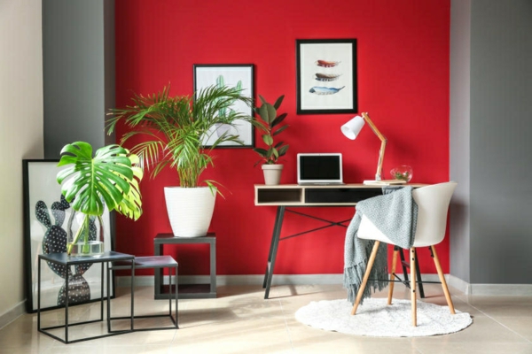 akzentwand rote wandfarbe frische inneneinrichtung home office