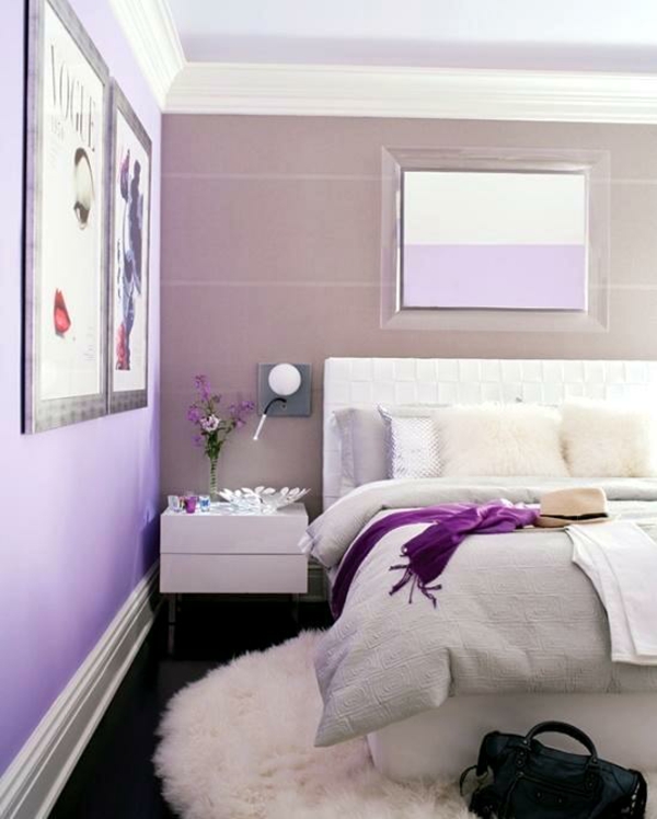 wandfarbe lila akzentwand schlafzimmer moderner schlafbereich