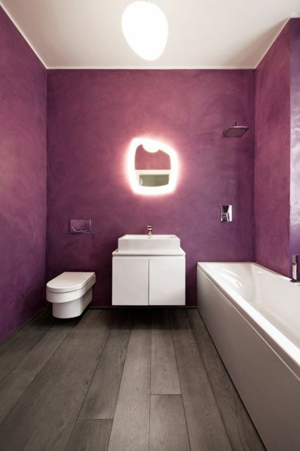 wandfarbe lila badezimmer weiße möbel schöner farbkontrast