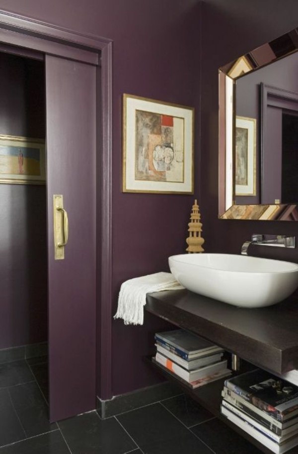 wandfarbe lila elegantes badezimmerdesign schöne wohnideen