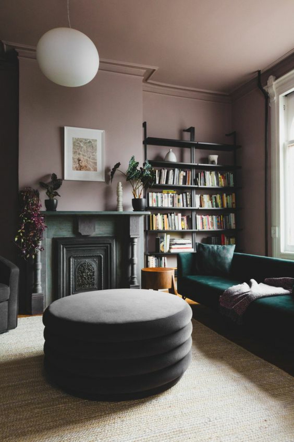 wandfarbe lila wohnzimmer einrichten ideen modern gemütlich