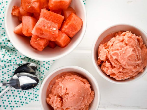Wassermelone Eis - sehr tolle Idee aus der leckeren Frucht