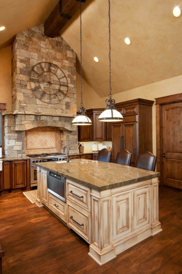 kücheninsel mit sitzgelegenheiten landhausküche natursteine barhocker leder