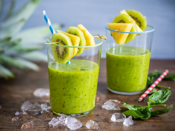Kürbiskerne Rezeptideen grüne Smoothies Kiwi Ananas Spinat Kürbiskerne gesunde Power-Drinks