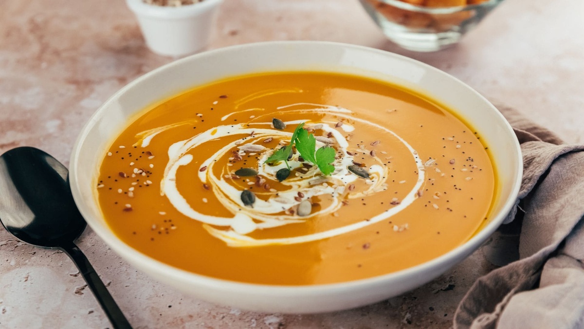 Welche Suppe bei Erkältung zubereiten und essen?